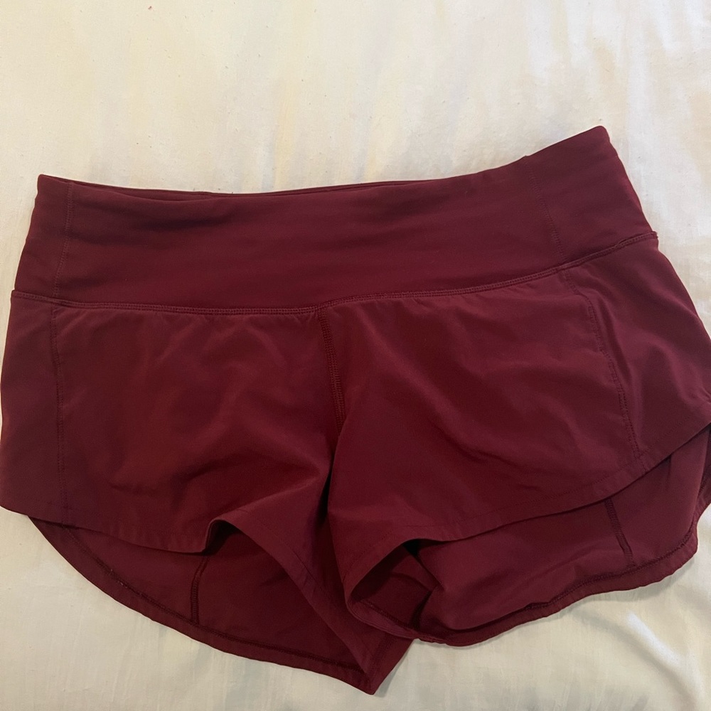 Lulu lemon shorts-  Size: 4